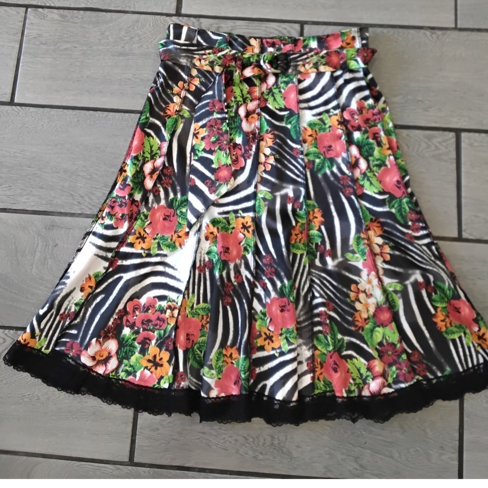 Jus d'Orange Paris Bilbao Zebra Floral Lace Trim Belted Midi Skirt Black Multi